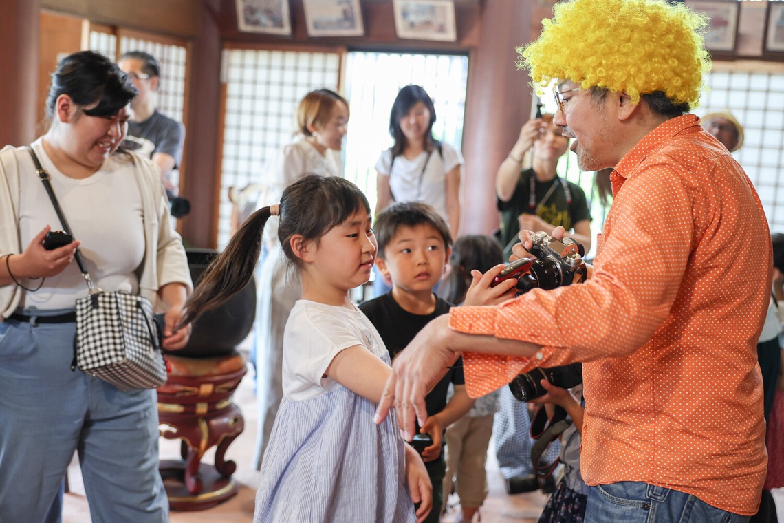 ちずカメラが撮影した「写真家　橘田龍馬さんの子供写真教室の様子」の写真