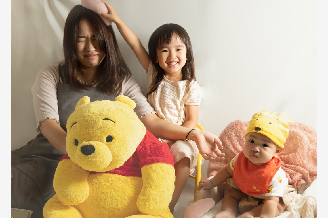 ミヤタカズコが撮影した写真のアルバム「ハーフボーンフォト」