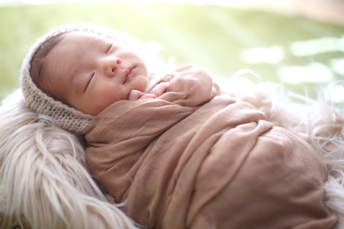 出張撮影HUG TIMEが撮影した「ニューボーンフォト＠ご自宅」の写真