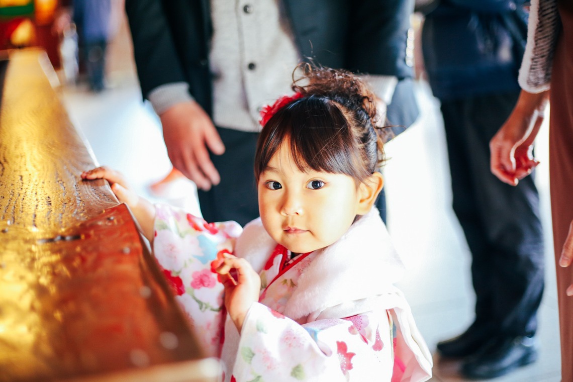 出張撮影HUG TIMEが出張撮影した家族写真(キッズ,ベビーフォト)などが写った「七五三出張撮影＠川崎大師」の家族写真