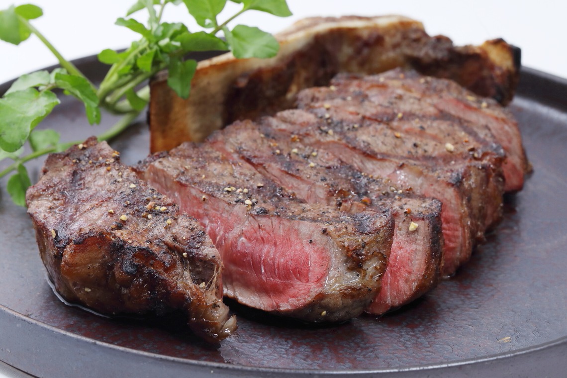 森安　照が撮影した写真のアルバム「レストラン・メニュー」