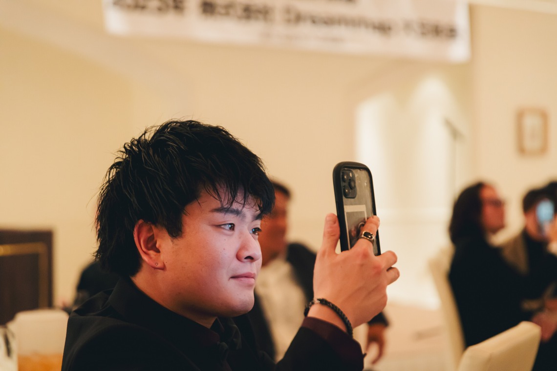 内藤駿介が撮影した「企業忘年会撮影」の写真