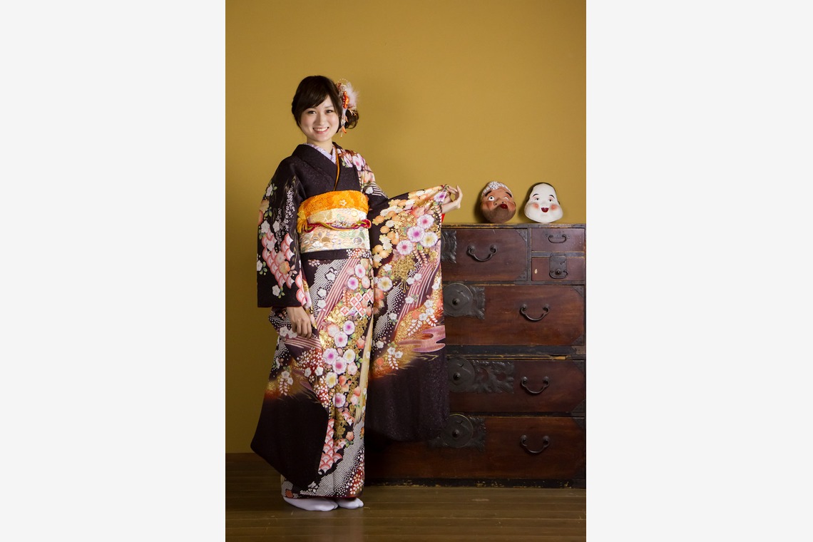 スマイルハンターが出張撮影した家族写真(キッズ,ベビーフォト)などが写った「成人式フォト」の家族写真