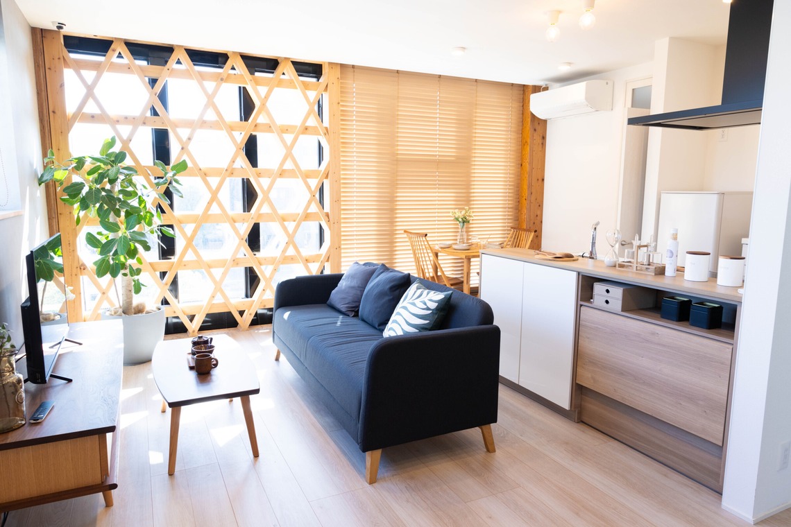 小山将冬が撮影した「内観」の写真