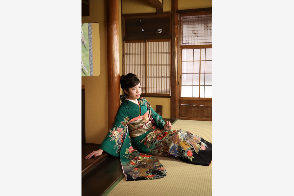 スマイルハンターが出張撮影した家族写真(キッズ,ベビーフォト)などが写った「成人式フォト」の家族写真