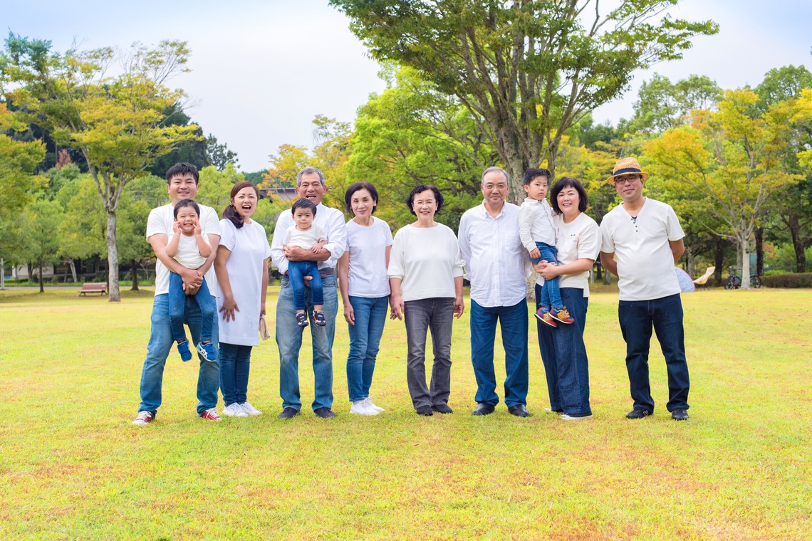 AXiS Photo Service 伊神 菜穂子が出張撮影した家族写真(キッズ,ベビーフォト)などが写った「＜家族の記録写真＞公園・海辺・寺社・自宅などお好きな場所で」の家族写真