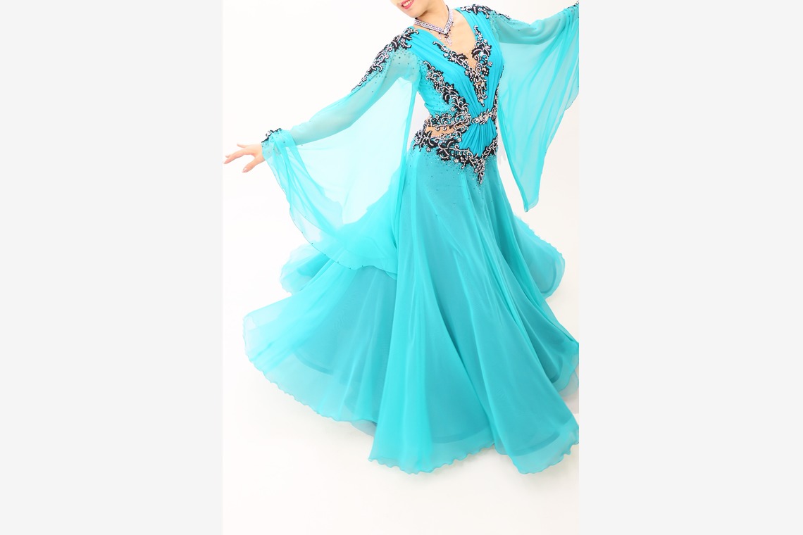 杉安写真事務所が撮影した写真のアルバム「ウエディング、ウエディング関連、ダンス関連商品」