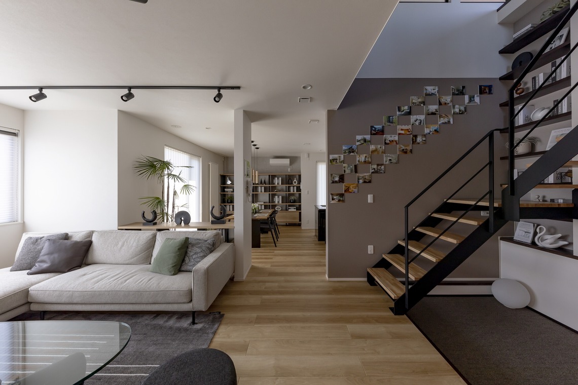 村川写真事務所が撮影した写真のアルバム「札幌　住宅　建築　竣功写真　商業施設　飲食店　内観　外観」