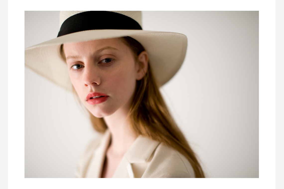 山田和伸が撮影した写真のアルバム「モデル」