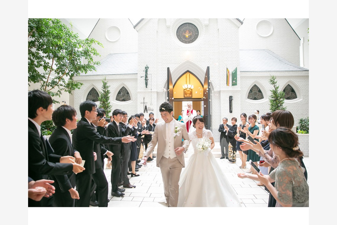 人見写真事務所が撮影した写真のアルバム「大阪　挙式・披露宴」
