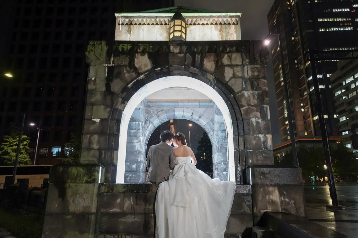 スタジオ　まるが撮影した「東京駅・和田倉門でのウエディングフォト」の写真