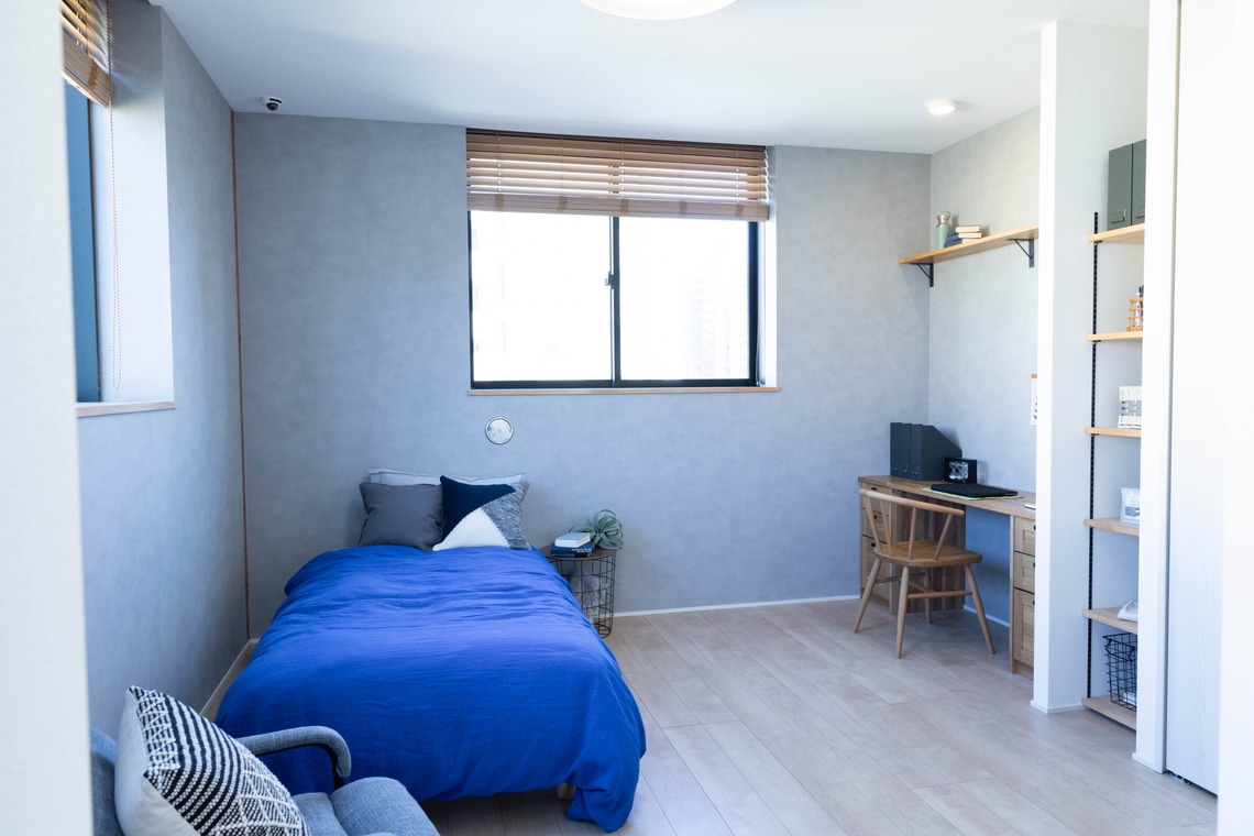 小山将冬が撮影した「内観」の写真