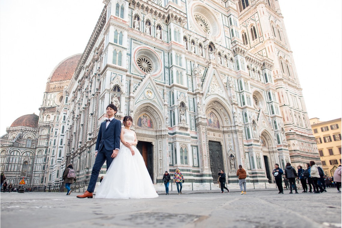 Album of the Honeymoon Photo Shoot taken by MOMO - Florence wedding location photo