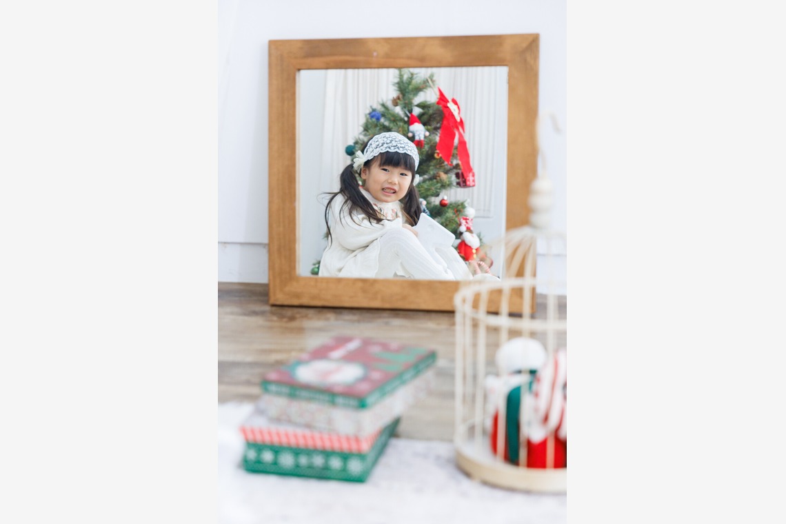 ちずカメラが出張撮影した家族写真(キッズ,ベビーフォト)などが写った「クリスマス」の家族写真