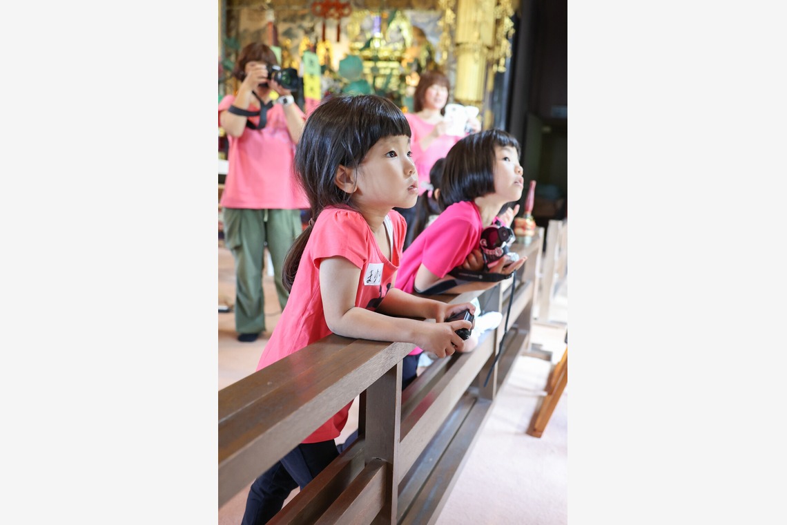 ちずカメラが撮影した「写真家　橘田龍馬さんの子供写真教室の様子」の写真