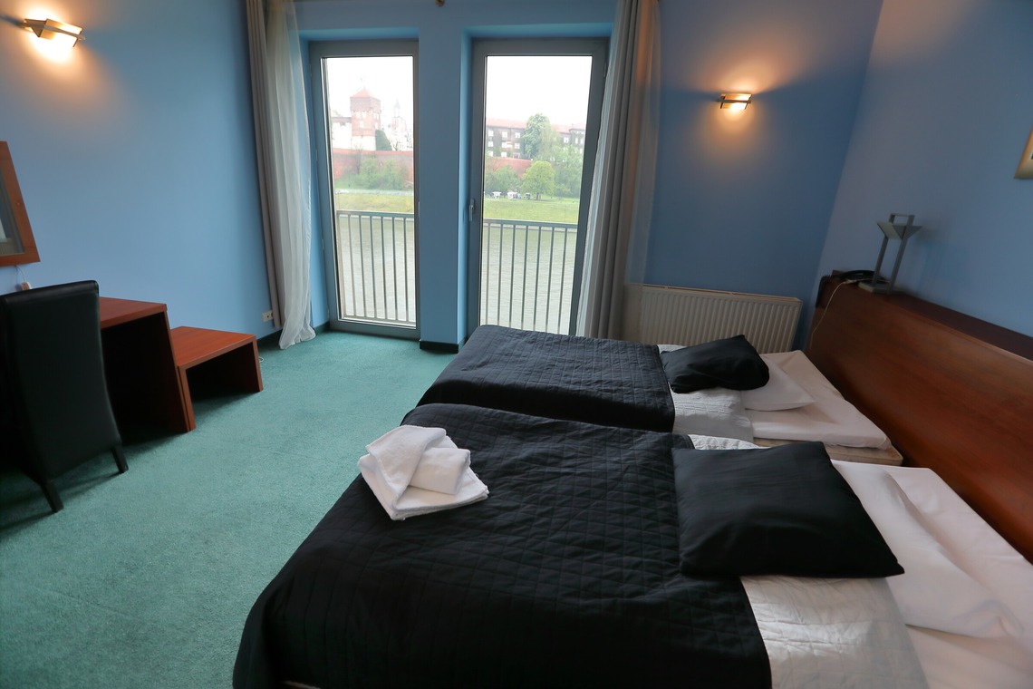 溝口崇が撮影した写真のアルバム「建物内観広角撮影」