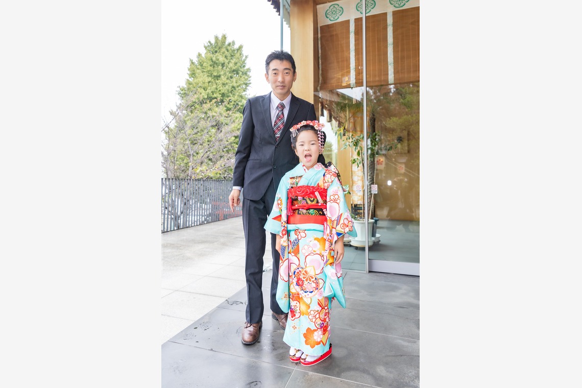 フォトスタジオENOが出張撮影した家族写真(キッズ,ベビーフォト)などが写った「七五三」の家族写真