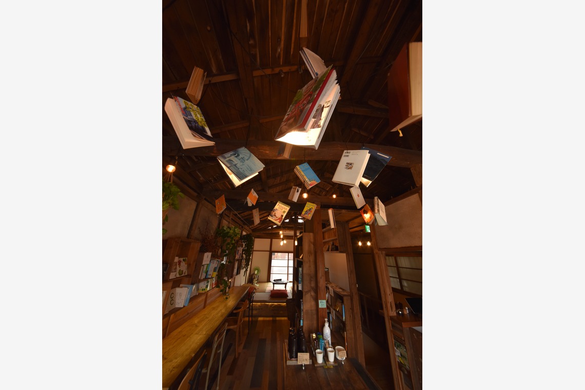 土門巧が撮影した写真のアルバム「SUKIMA」