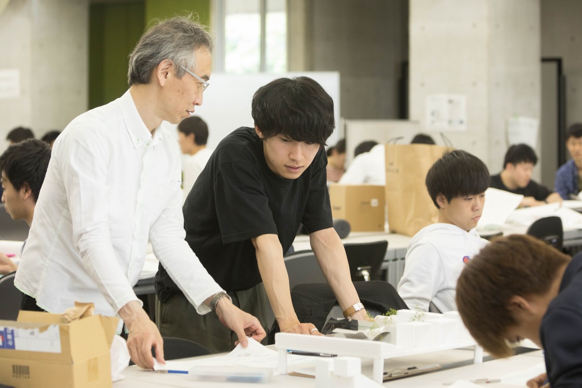 田中真光写真事務所が撮影した「取材、インタビューカット」の写真