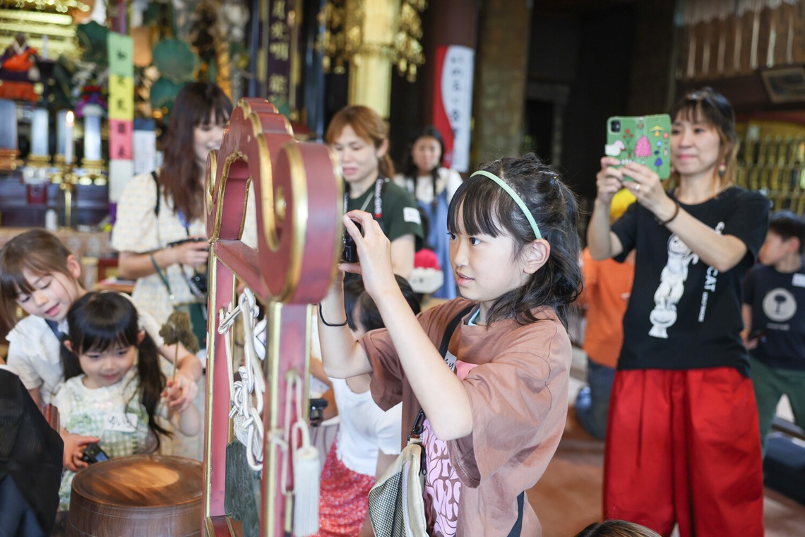 ちずカメラが撮影した「写真家　橘田龍馬さんの子供写真教室の様子」の写真