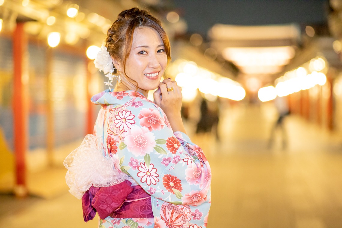 踊るカメラマンAKIRAが出張撮影した家族写真(キッズ,ベビーフォト)などが写った「お着物撮影」の家族写真