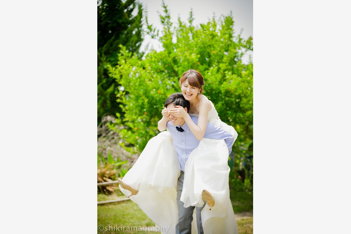 シキラマ グラフィーが撮影した「エンゲージメント・ドレス」の写真