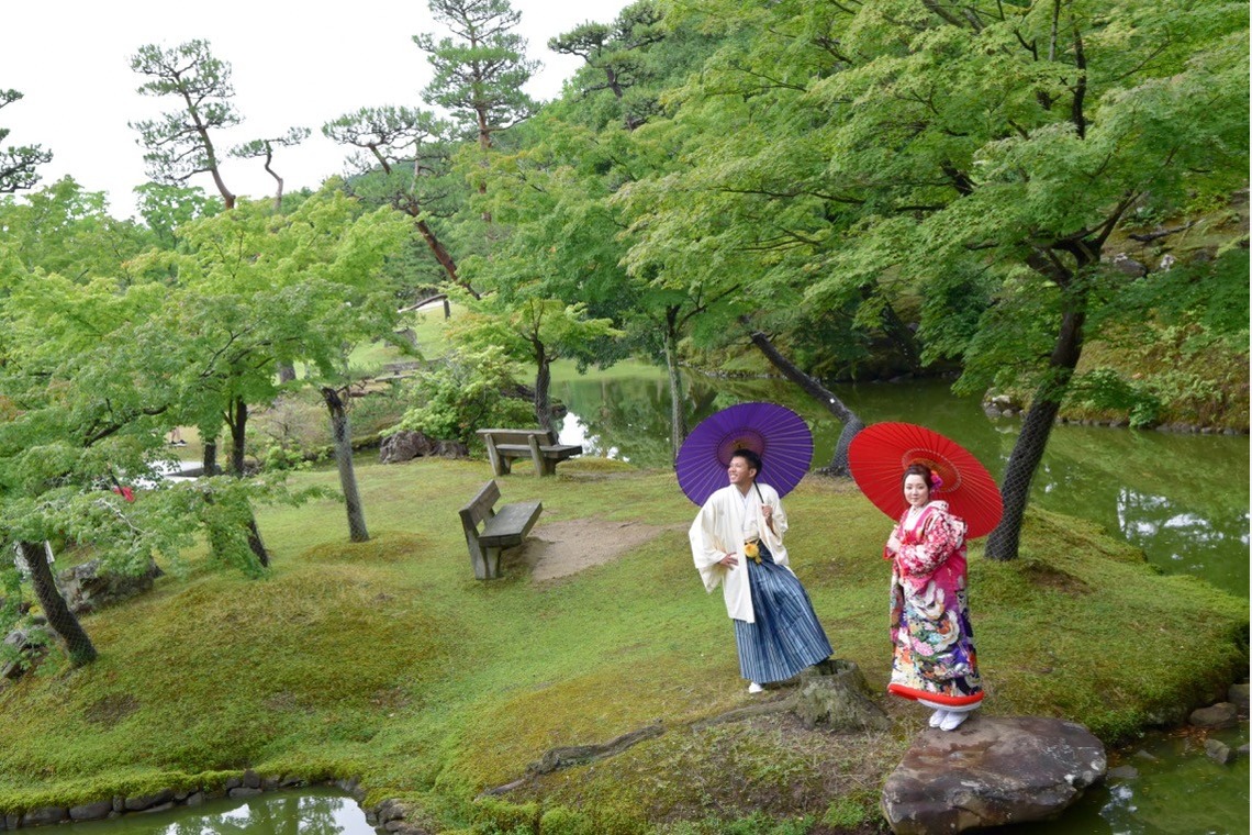 Album of the Wedding, Bridal taken by Kiki photo works - Pre Weddingphotoshoot at Nara in a fresh green
