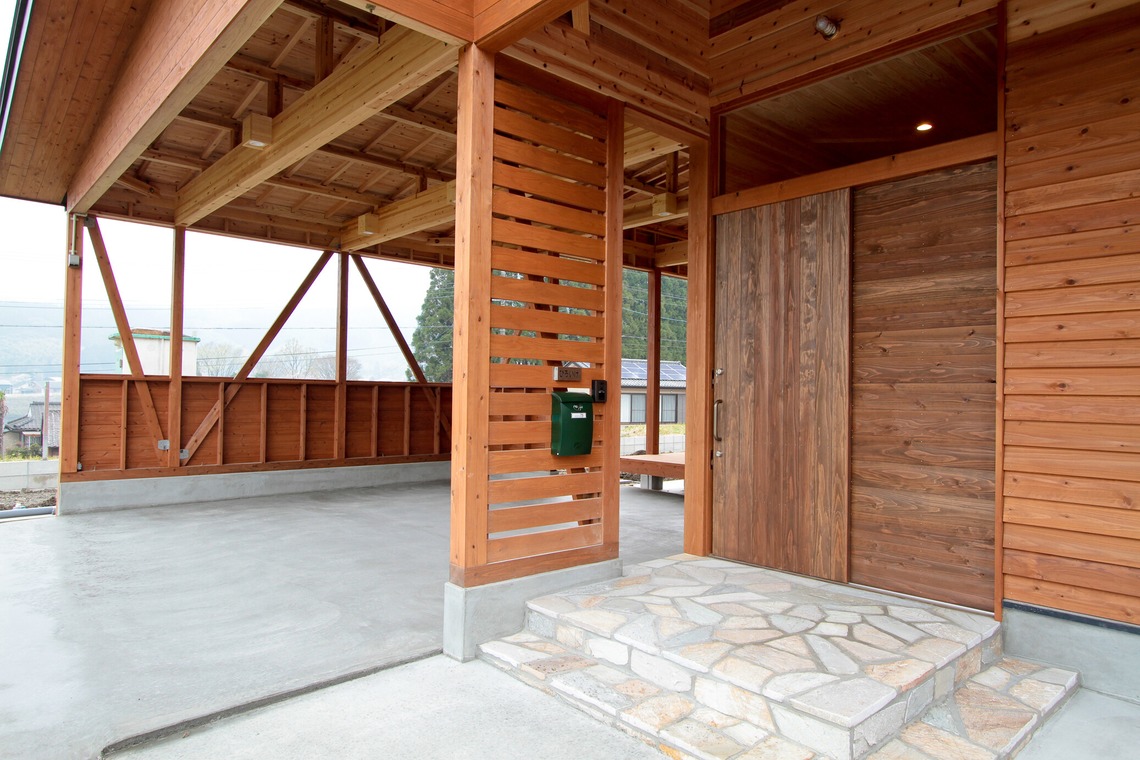 隈元智子が撮影した「家」の写真