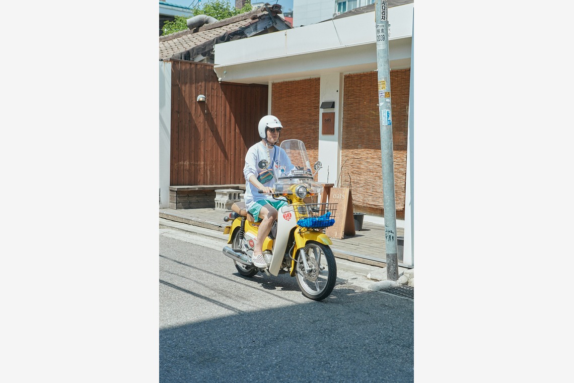 倉木ノエルが撮影した「ポートレート広告」の写真