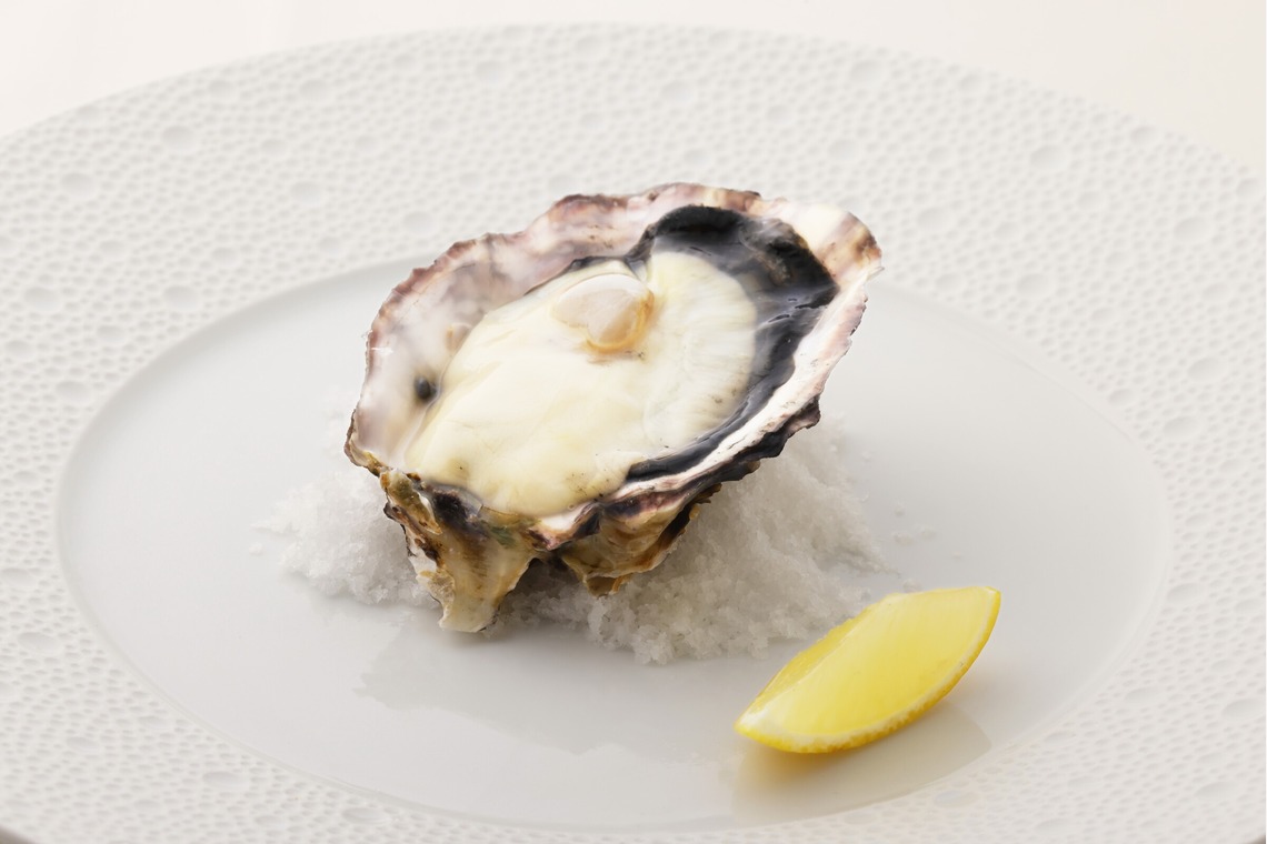 森安　照が撮影した「ホテル・レストラン（料理・ワイン・シャンパン・シェフ・ホールスタッフ・内観・イメージカット）」の写真