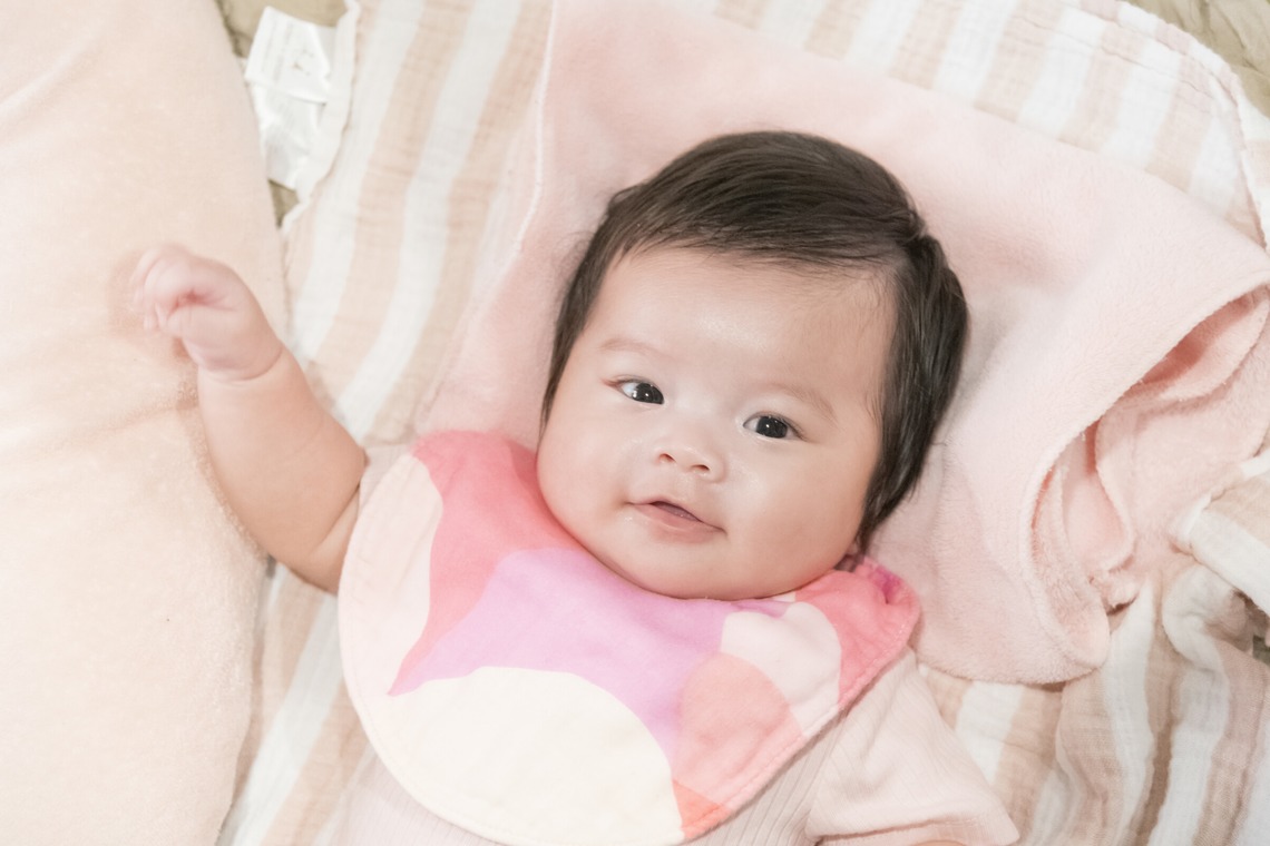 フォトスタジオ　ちっくたっくが出張撮影した家族写真(キッズ,ベビーフォト)などが写った「ファミリーフォト(ファミリー・キッズ・ベビー)」の家族写真