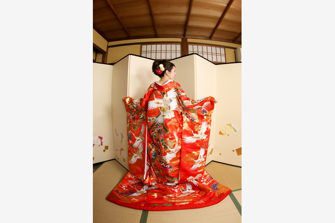 Photo of wedding kimono taken by Smilehunter