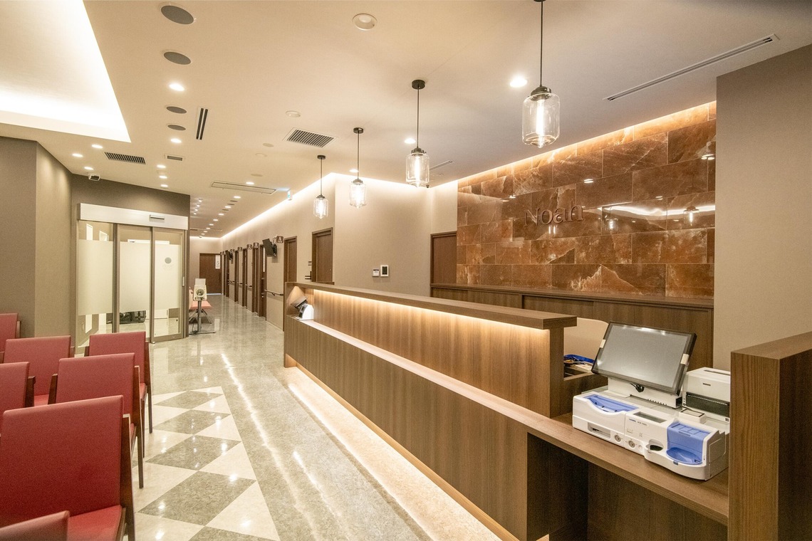 佳川奈央が撮影した写真のアルバム「クリニック」