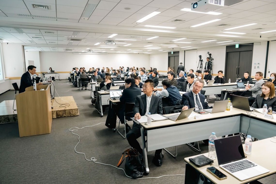 遠藤雄介・JEADO Worksが撮影した写真のアルバム「株式会社MIRAI WEBでセミナー撮影を行いました」