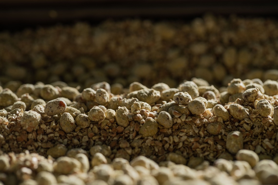 小田映像制作事務所が撮影した写真のアルバム「金芳醤油釀造元」