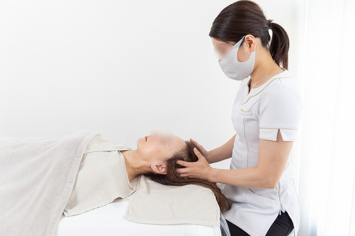 世登理恵が撮影した写真のアルバム「サロン撮影」