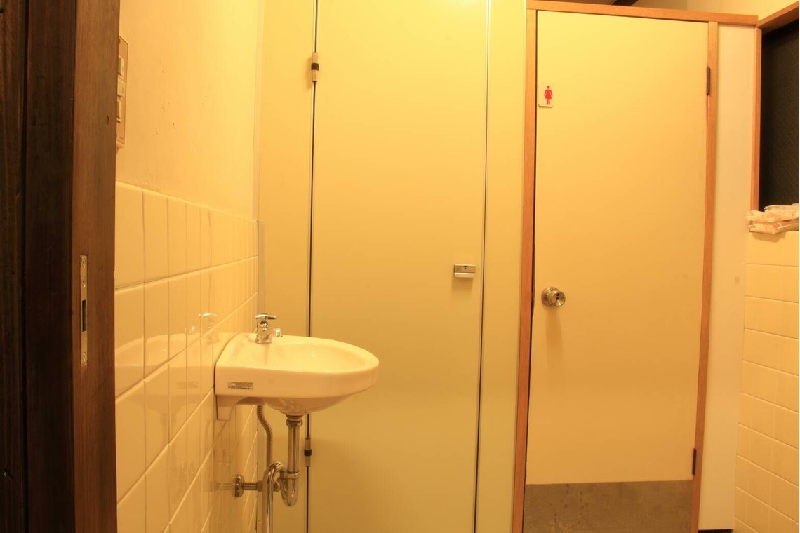 酒井 真於が撮影した「宿　店舗撮影」の写真