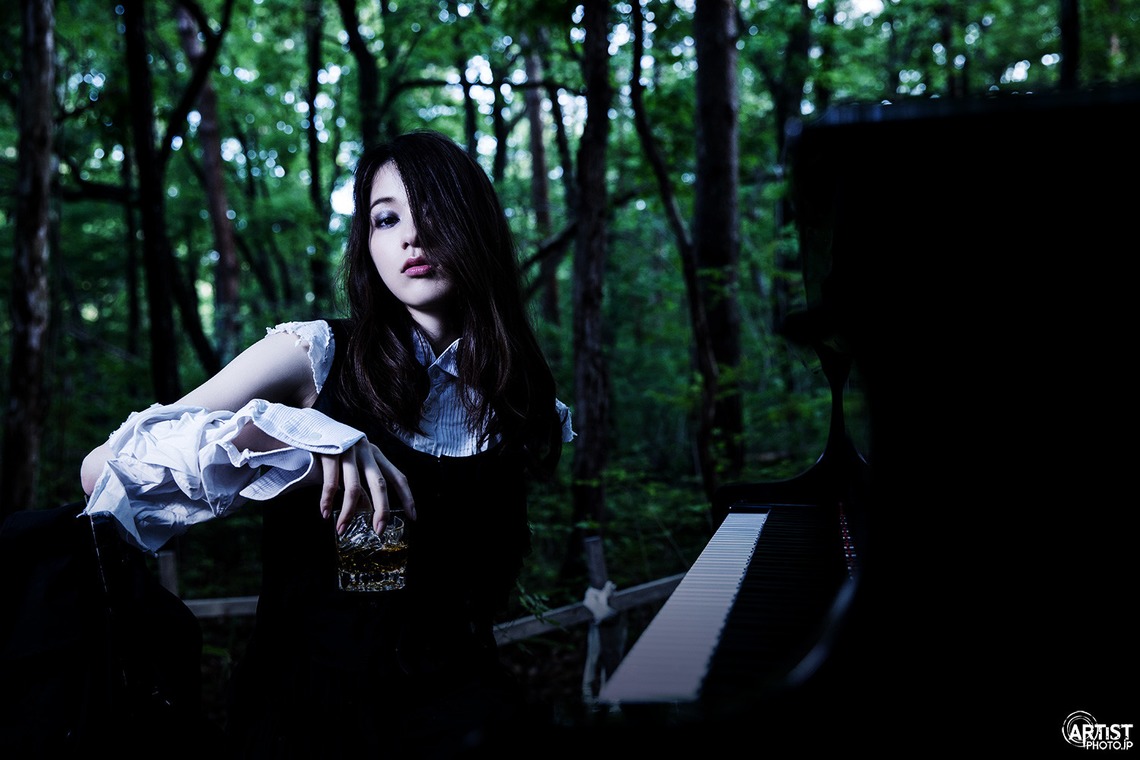 KIRAが撮影した写真のアルバム「森の中のピアノ -  那須塩原のスタジオ撮影」