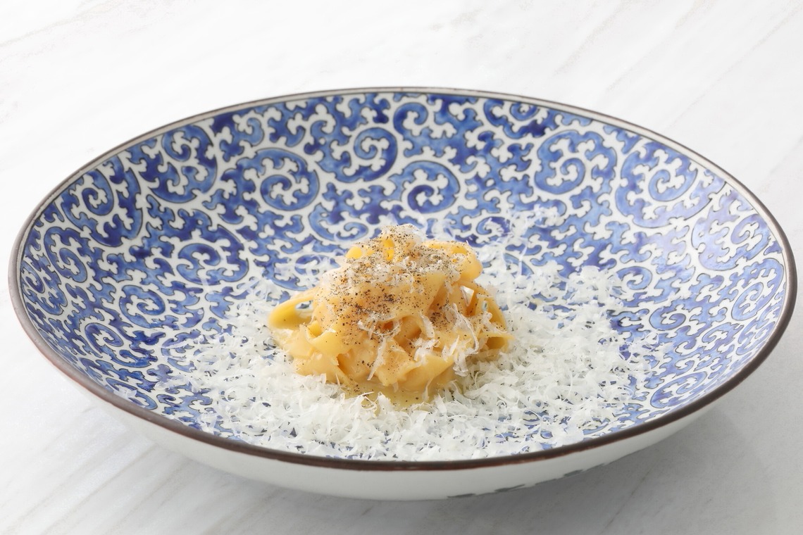 森安　照が撮影した写真のアルバム「ホテル・レストラン（料理・ワイン・シャンパン・シェフ・ホールスタッフ・内観・イメージカット）」