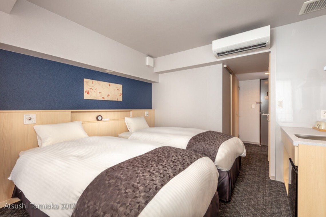 富岡敦が撮影した写真のアルバム「ホテル撮影」