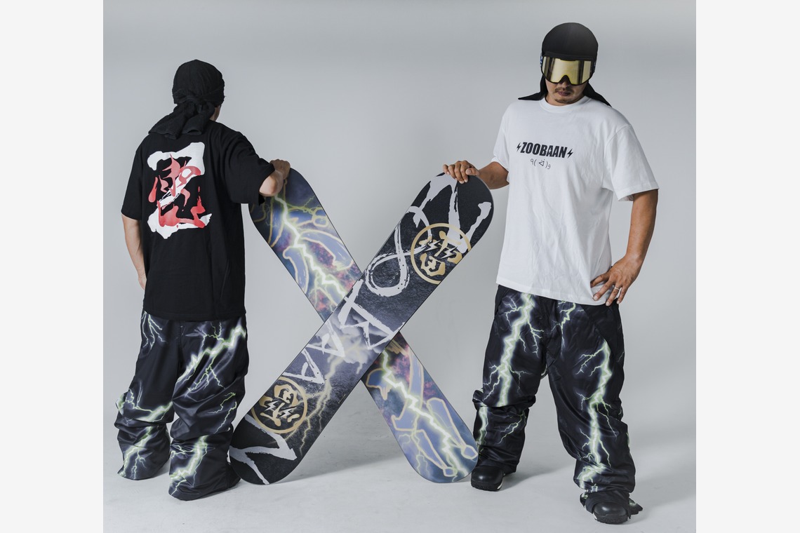 山内康平が撮影した「スノーボード・ウェアブランドスタジオ撮影」の写真