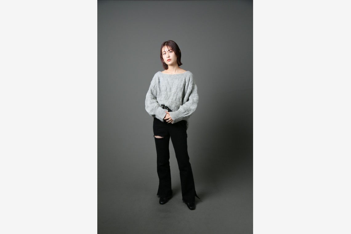 土門巧が撮影した写真のアルバム「宣材ポートレート」