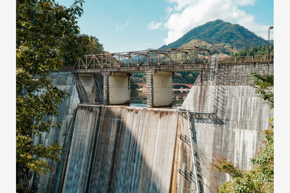 ワイヤリングが撮影した写真のアルバム「ビジネス」