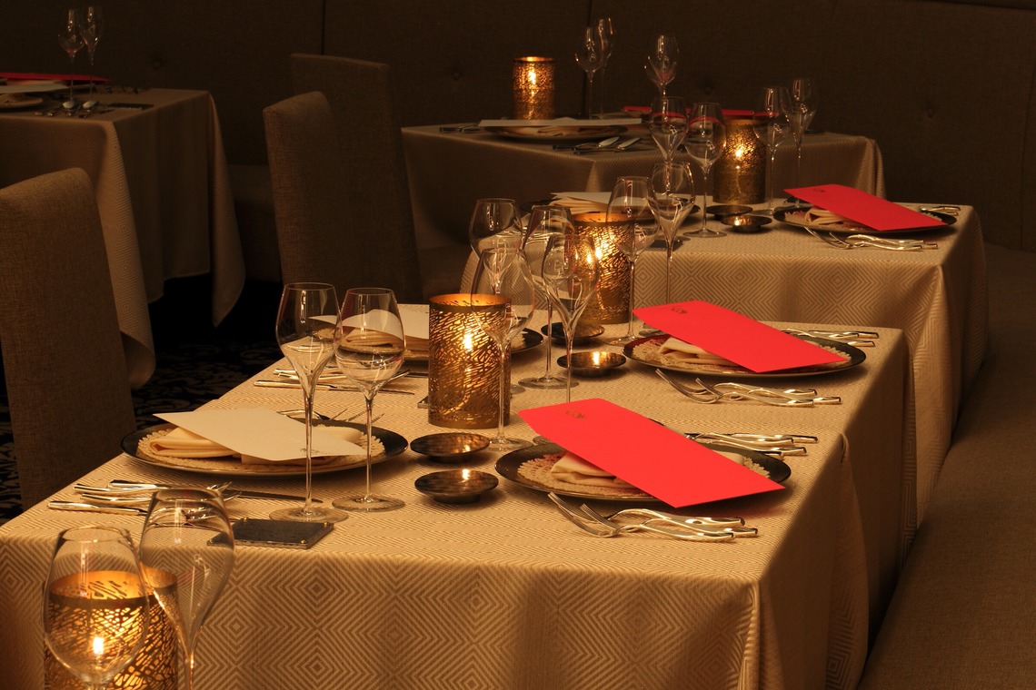 森安　照が撮影した「ホテル・レストラン（料理・ワイン・シャンパン・シェフ・ホールスタッフ・内観・イメージカット）」の写真