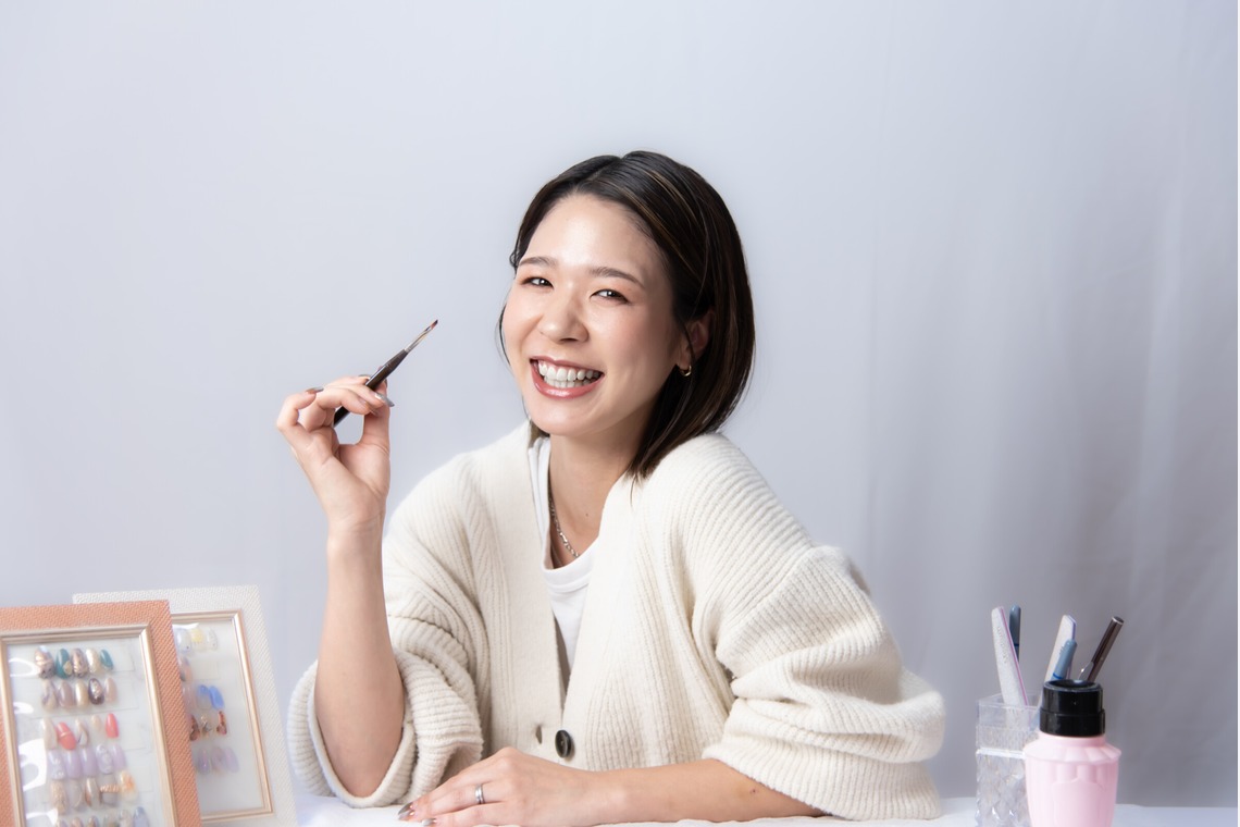 lin photodesignが撮影した「ネイルサロンのスタッフプロフィール撮影」の写真