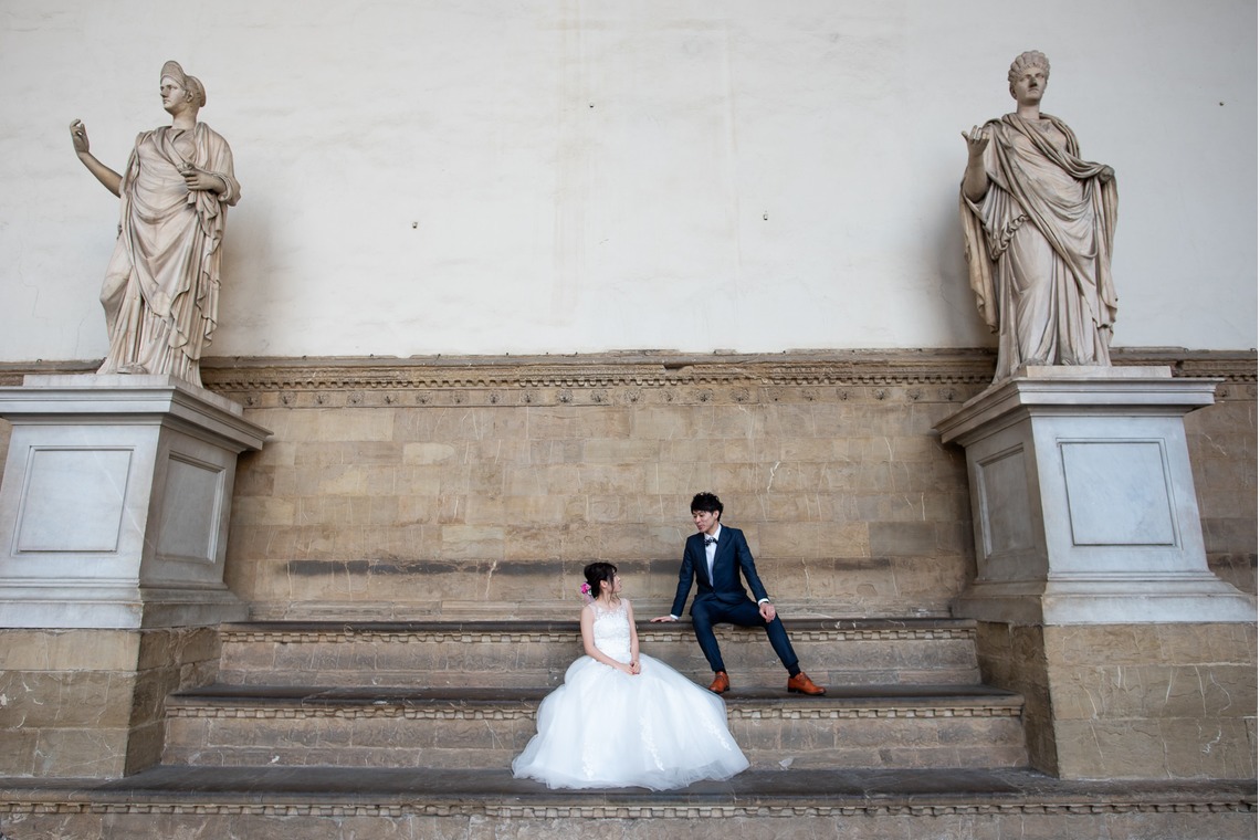 Album of the Honeymoon Photo Shoot taken by MOMO - Florence wedding location photo
