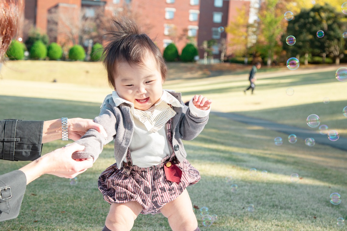 ゆのみふぉとが出張撮影した家族写真(キッズ,ベビーフォト)などが写った「自然な姿や笑顔」の家族写真