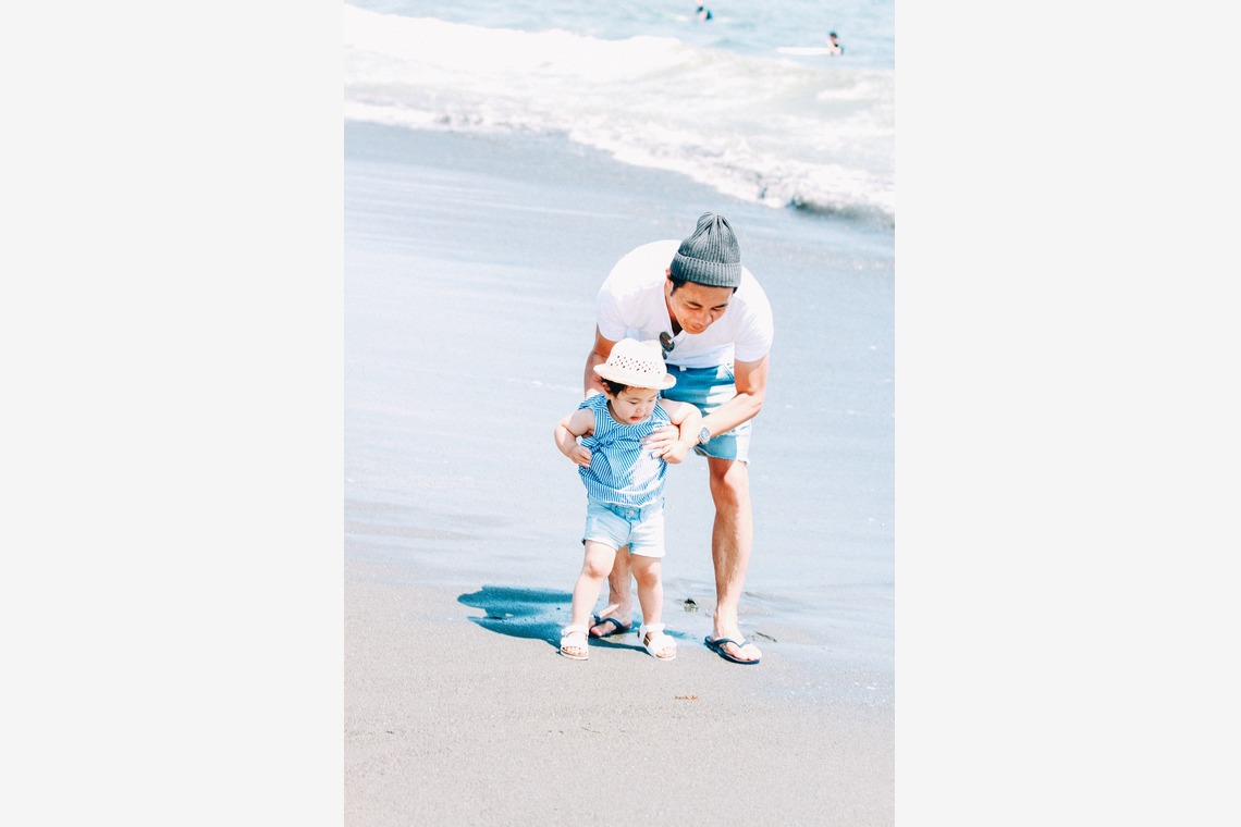 出張撮影HUG TIMEが撮影した「家族写真〜湘南の海にて〜」の写真