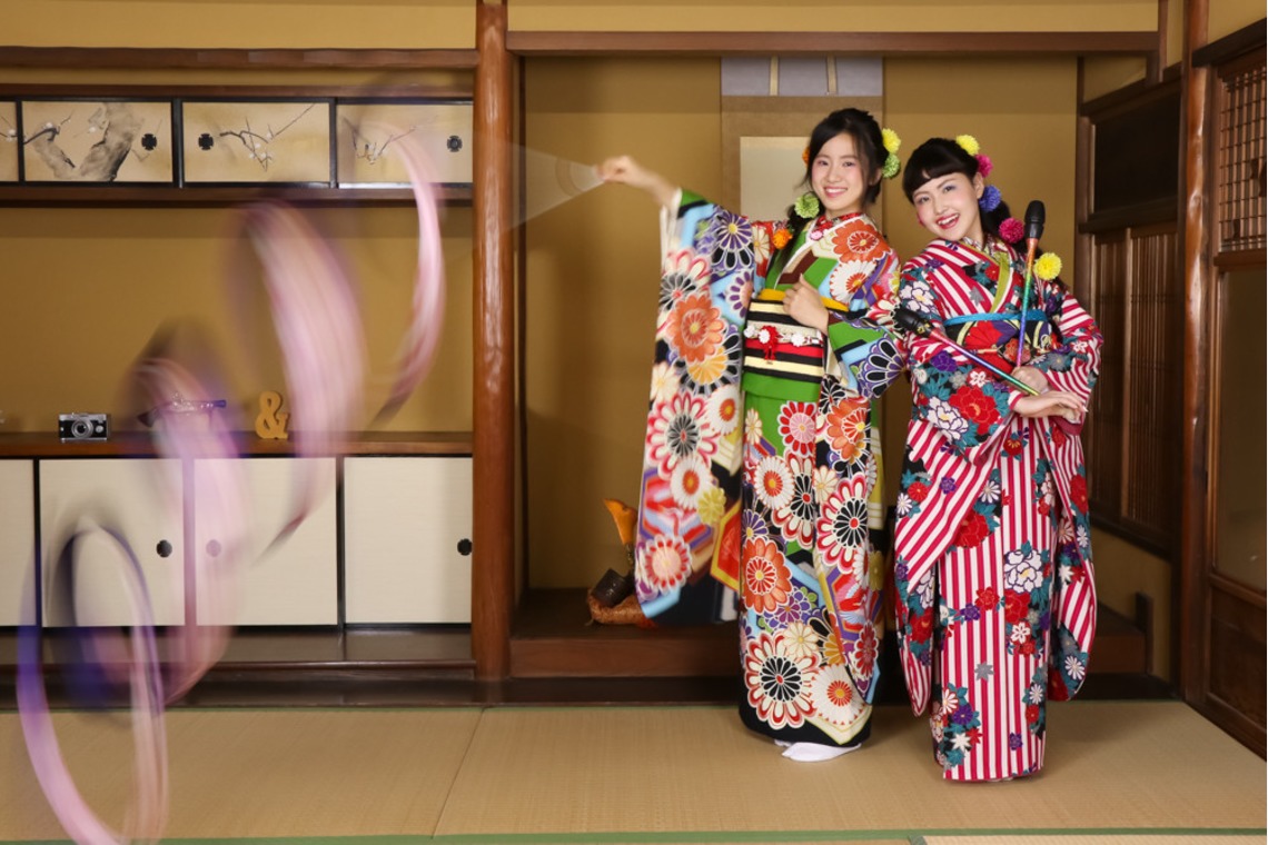 スマイルハンターが出張撮影した家族写真(キッズ,ベビーフォト)などが写った「成人式フォト」の家族写真