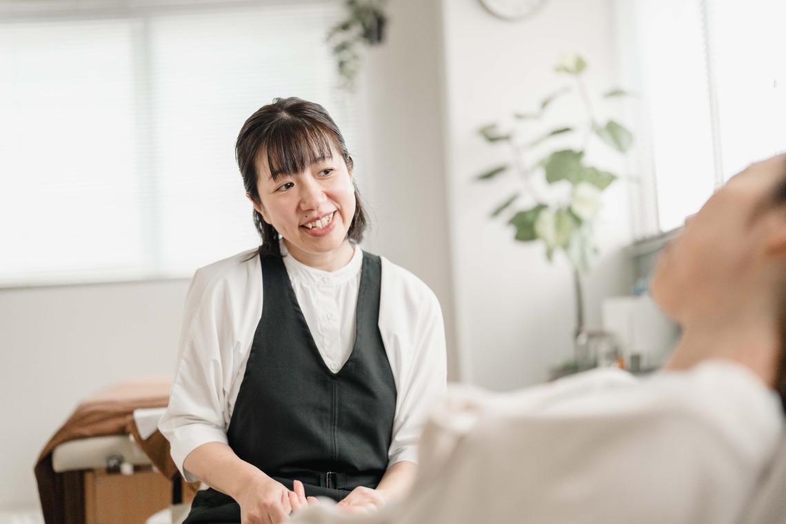 山﨑さと子が撮影した「サロンプロフィール撮影、施術撮影、店舗撮影」の写真